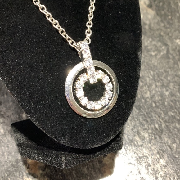 Sparkly double circle necklace - Picture 6 of 6